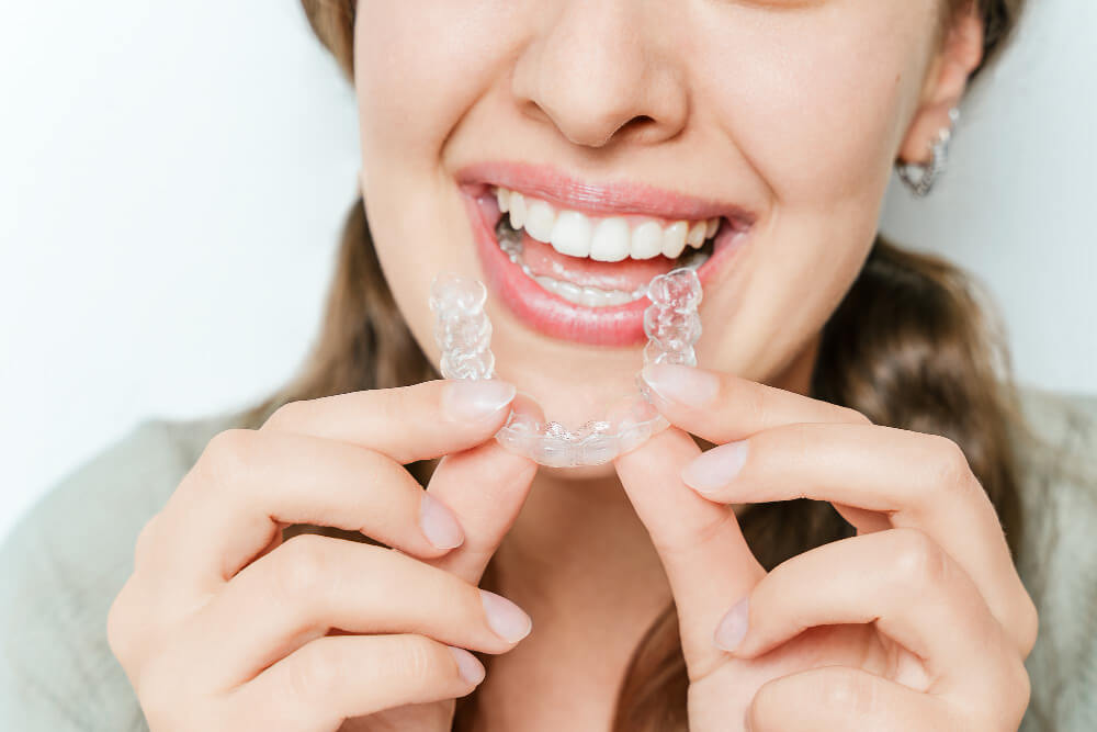 invisalign-untuk-gigi-renggang